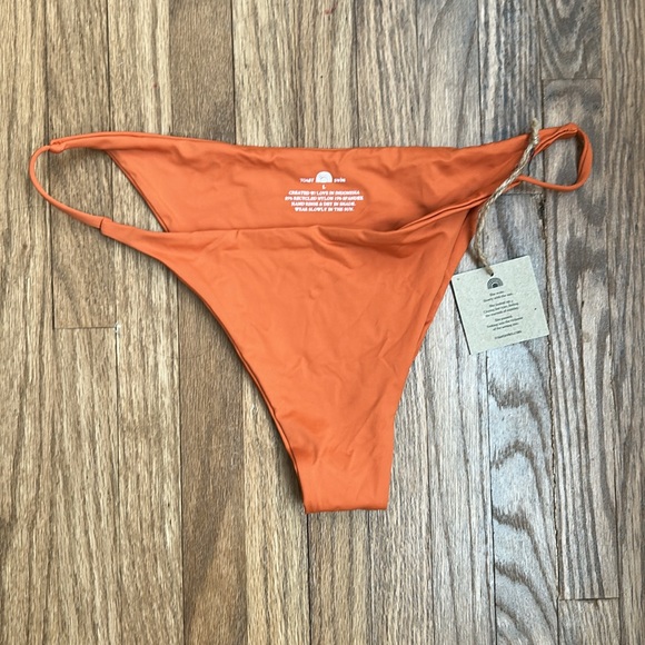 Toast String Bikini Bottom - Picture 2 of 2